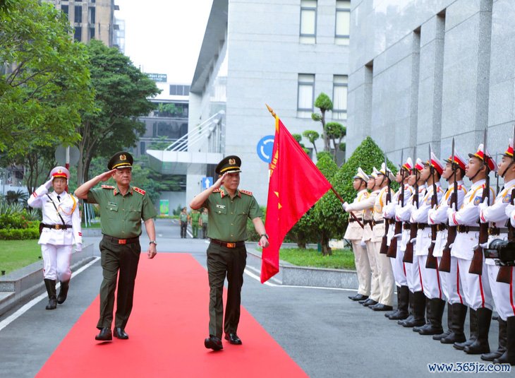 Bộ trưởng Lương Tam Quang: Xử lý án phòng chống tham nhũng phải gắn với bảo vệ cán bộ - Ảnh 1.