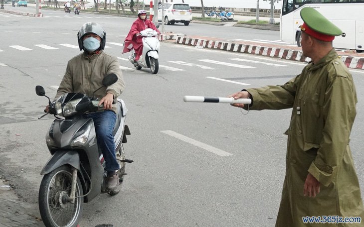 Mức phạt tăng cao không phù hợp với thu nhập người dân hay là biện hộ của người thường vi phạm? - Ảnh 2.